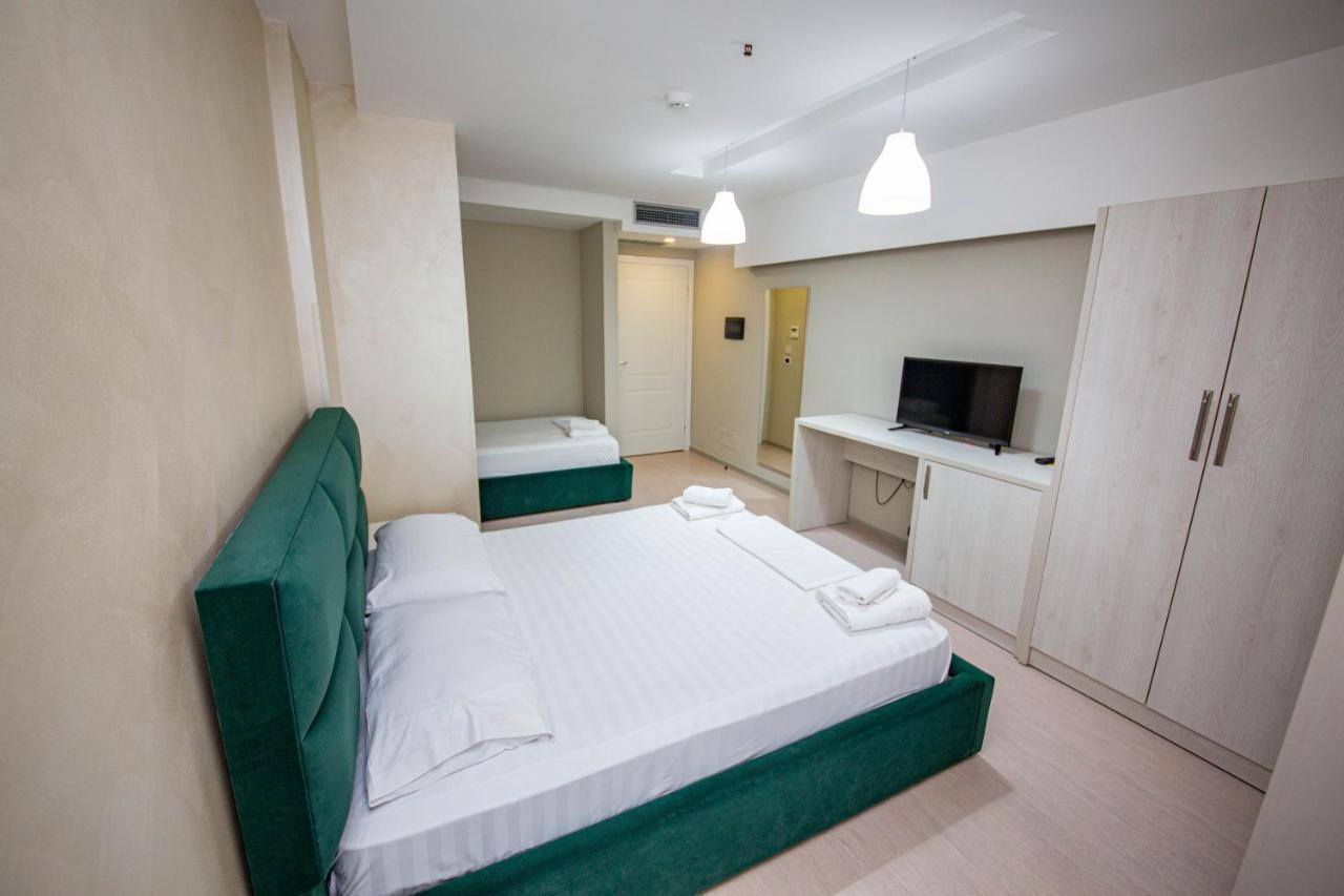 Hotel Miki Durrës Esterno foto