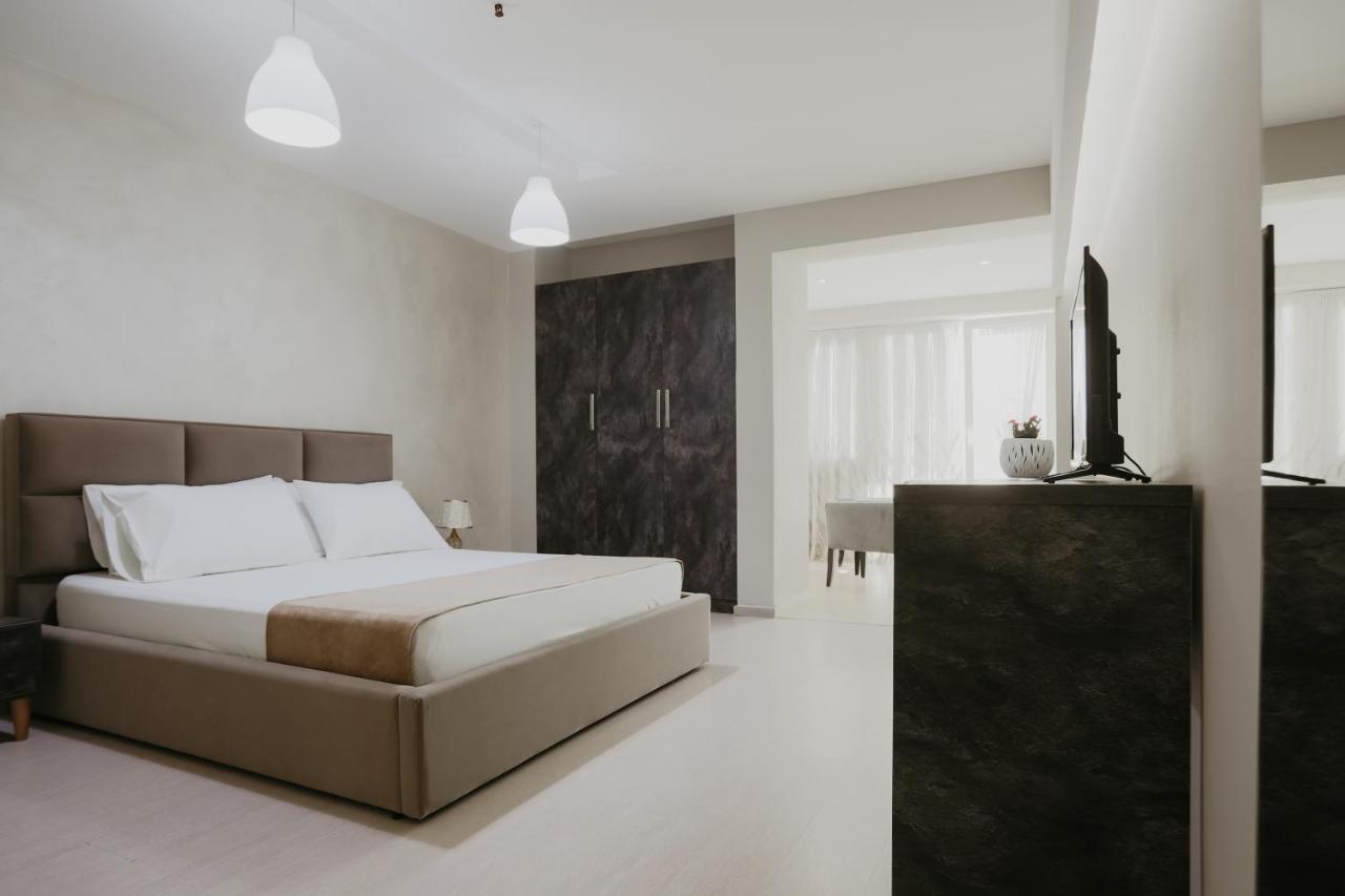 Hotel Miki Durrës Esterno foto