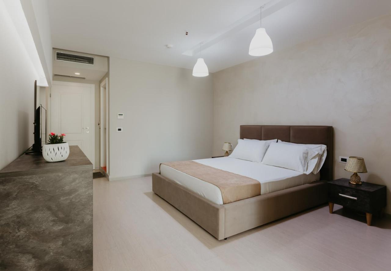 Hotel Miki Durrës Esterno foto