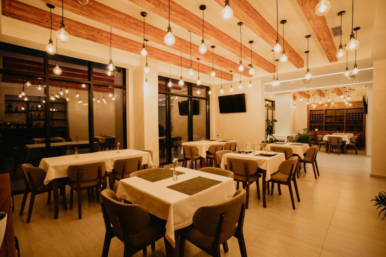 Hotel Miki Durrës Esterno foto