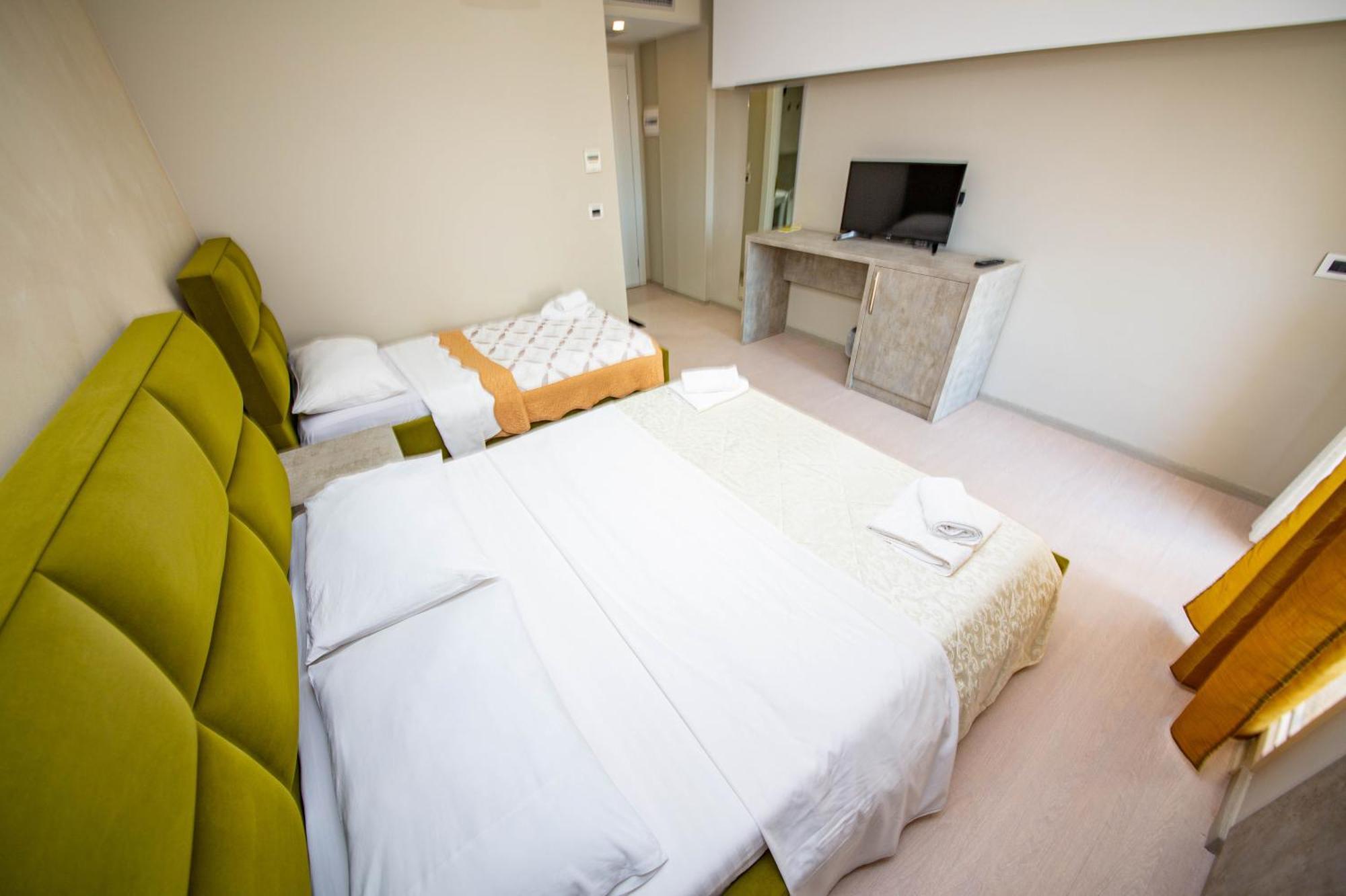 Hotel Miki Durrës Esterno foto