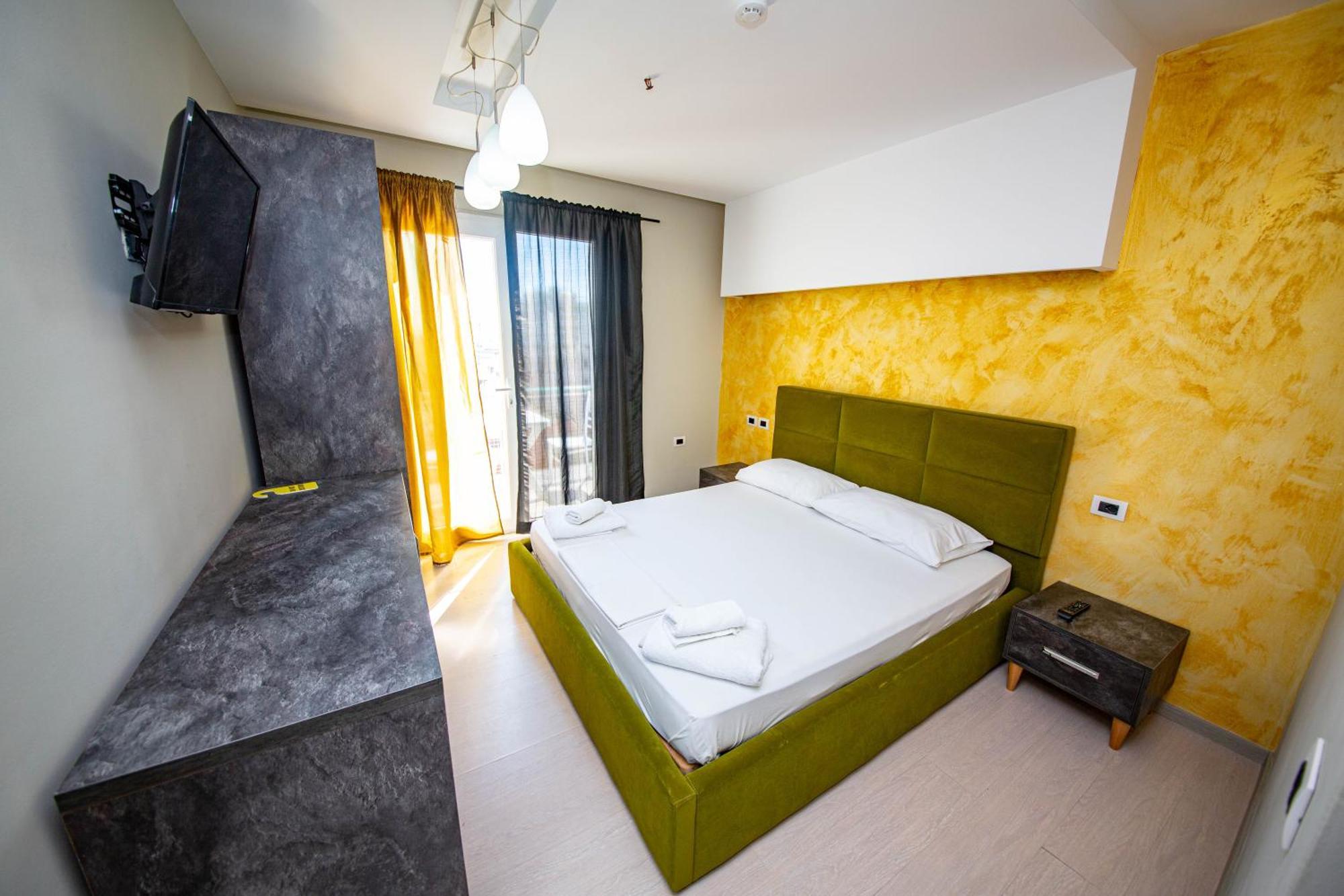 Hotel Miki Durrës Esterno foto
