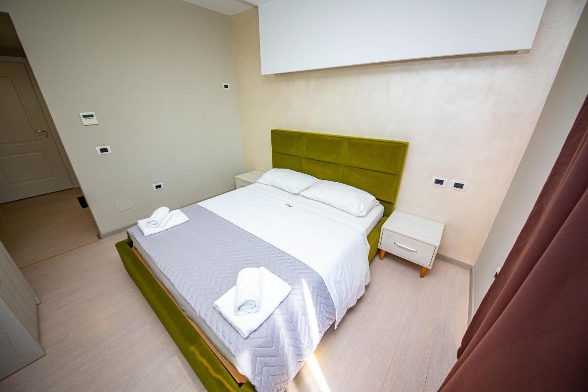 Hotel Miki Durrës Esterno foto