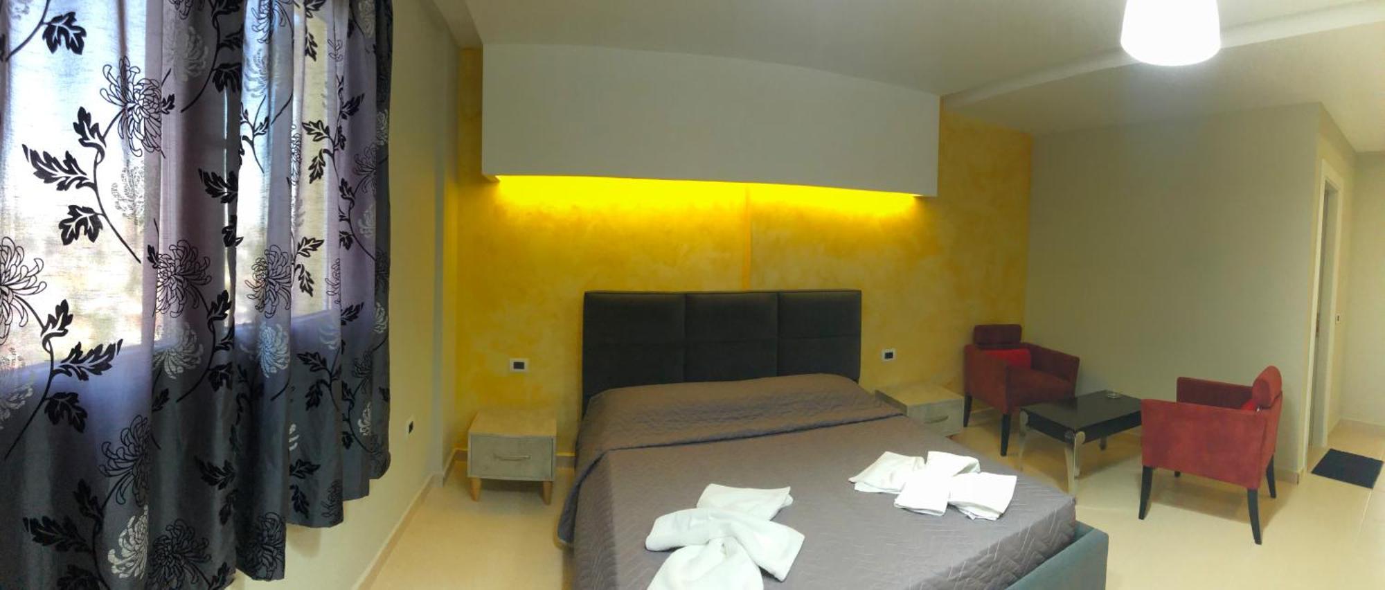 Hotel Miki Durrës Esterno foto
